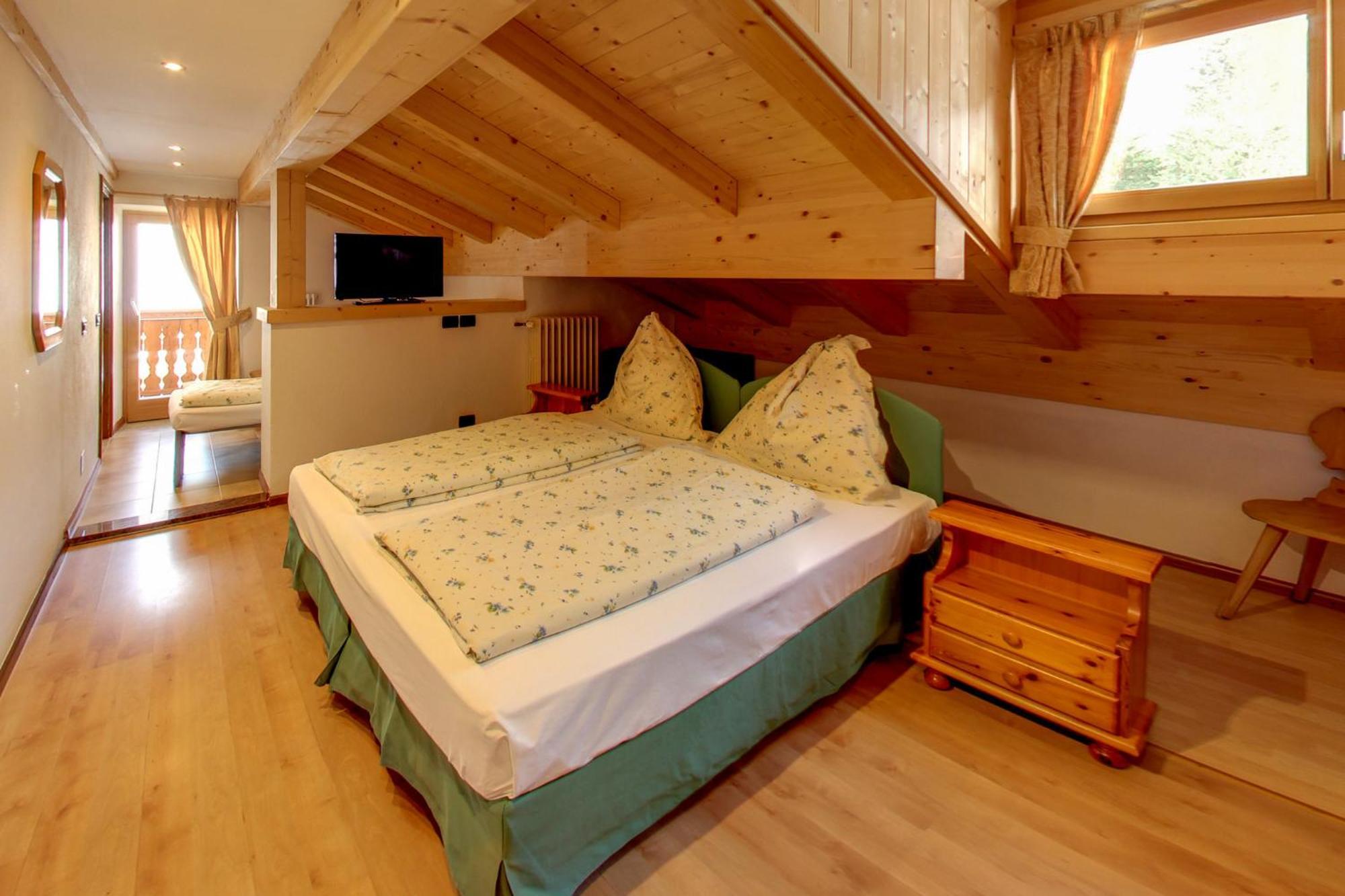 Hotel Rifugio Flora Alpina Passo San Pellegrino Esterno foto