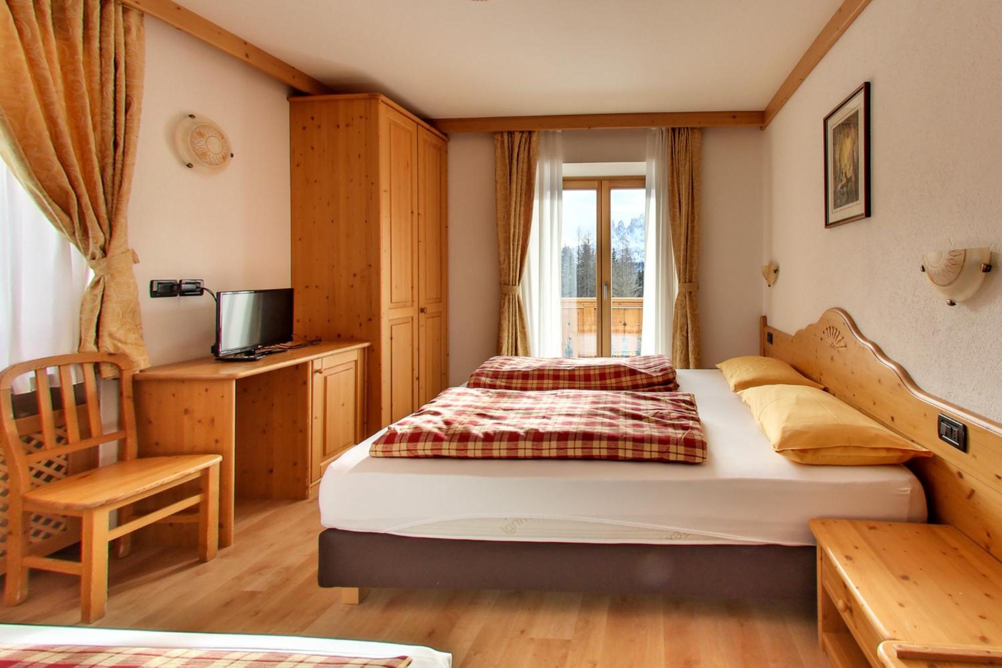 Hotel Rifugio Flora Alpina Passo San Pellegrino Esterno foto
